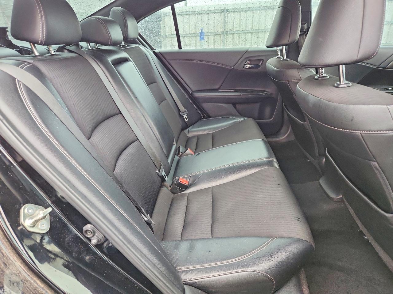 2016 HONDA ACCORD SPORT photo 28