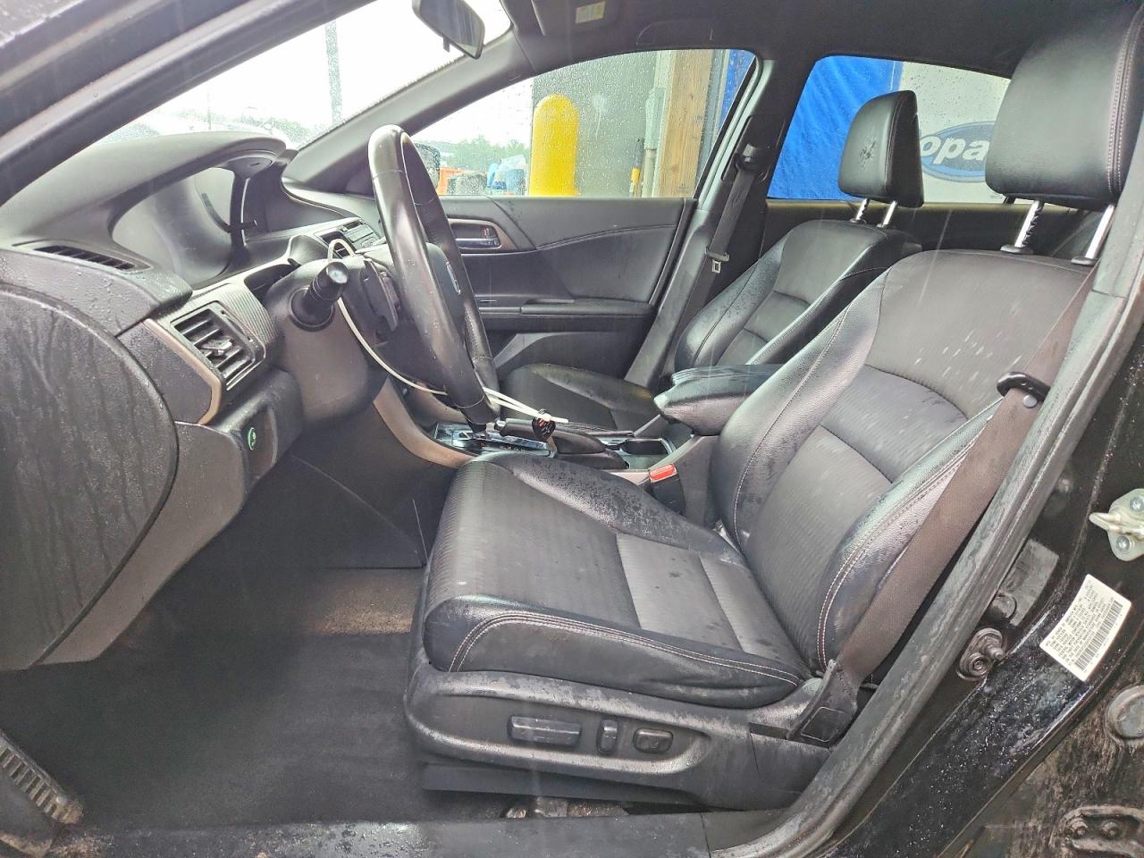 2016 HONDA ACCORD SPORT photo 19