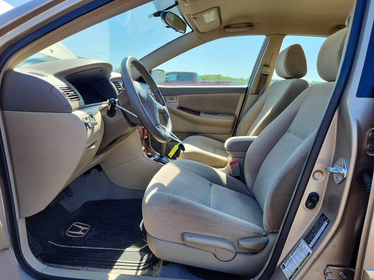 2006 TOYOTA COROLLA LE photo 13