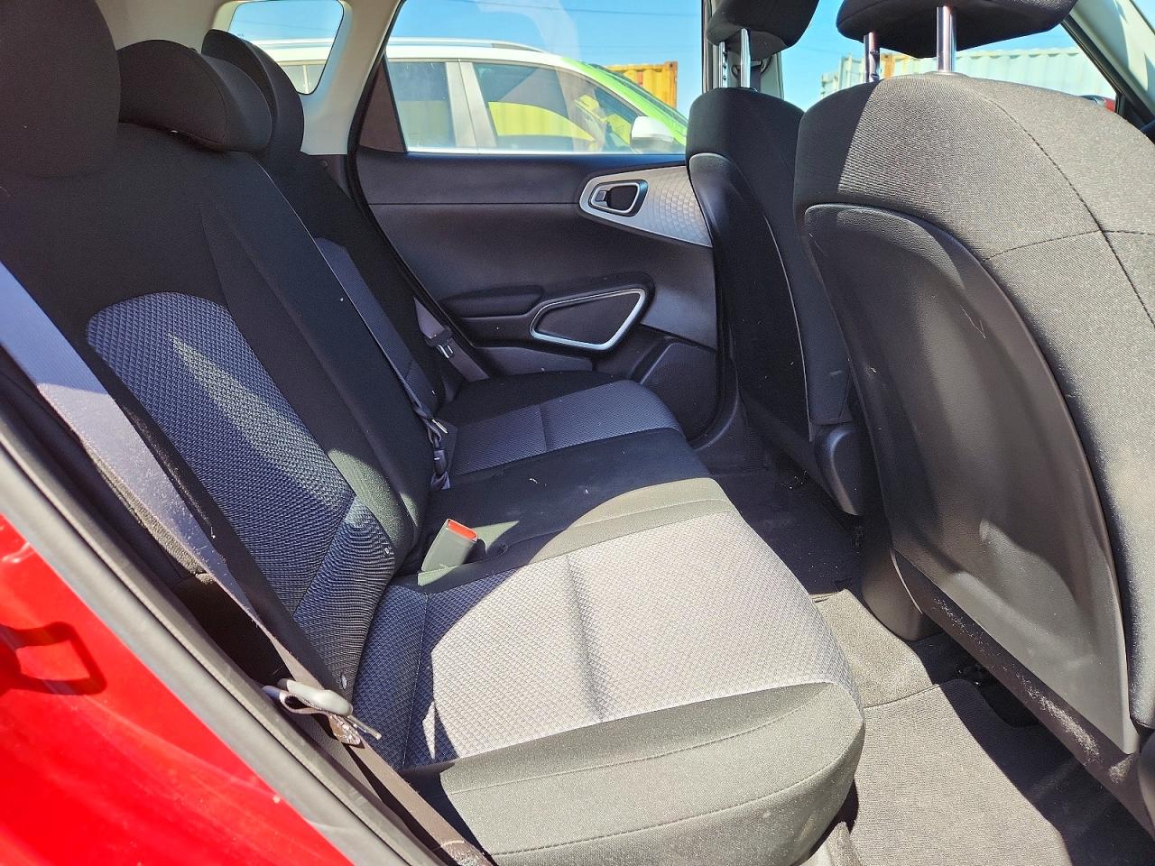 2021 KIA SOUL LX photo 21