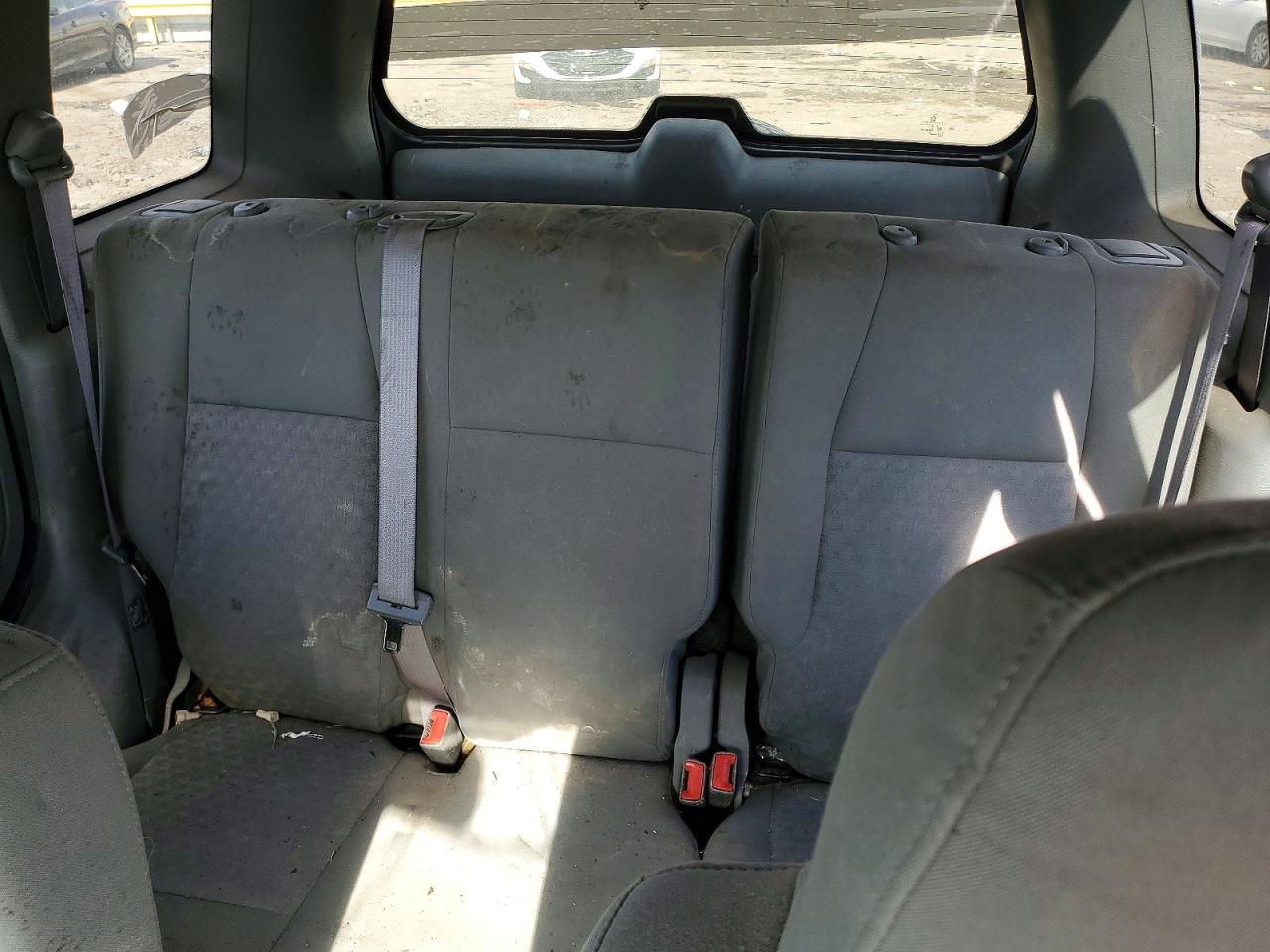 2005 JEEP LIBERTY SPORT photo 19