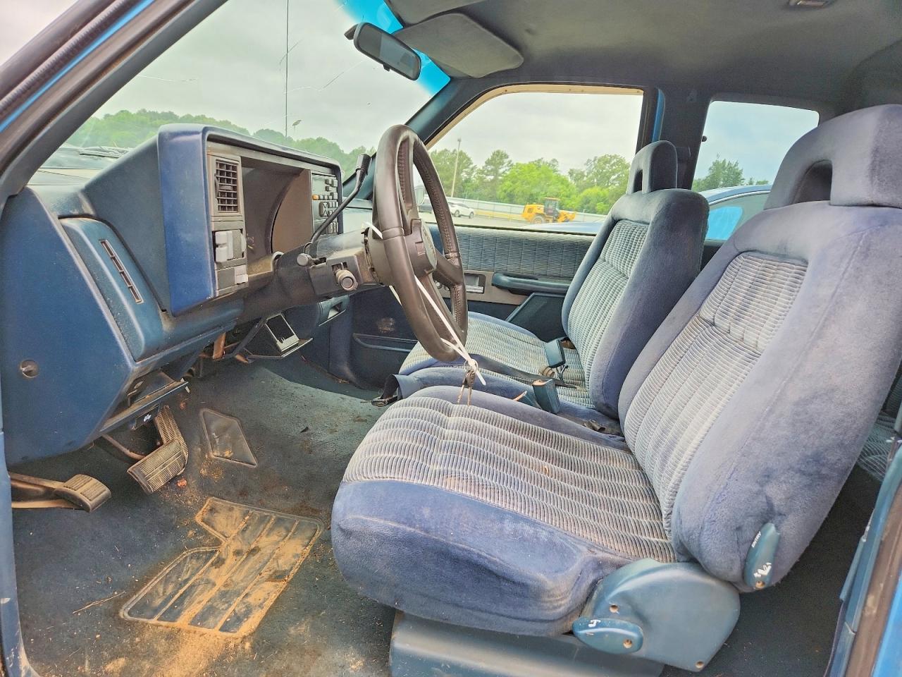 1994 CHEVROLET GMT-400 C1500 photo 13