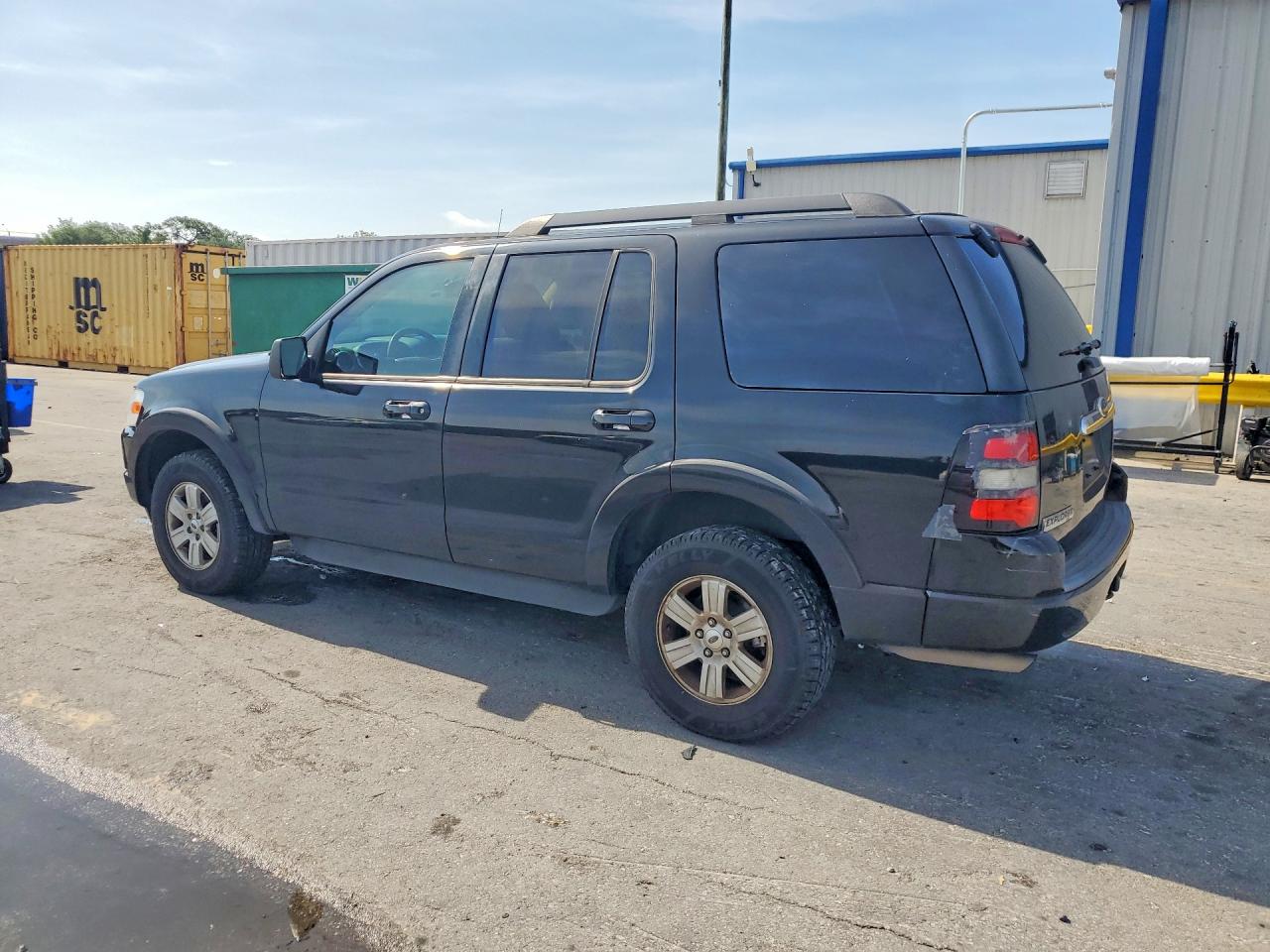 2010 FORD EXPLORER XLT photo 4
