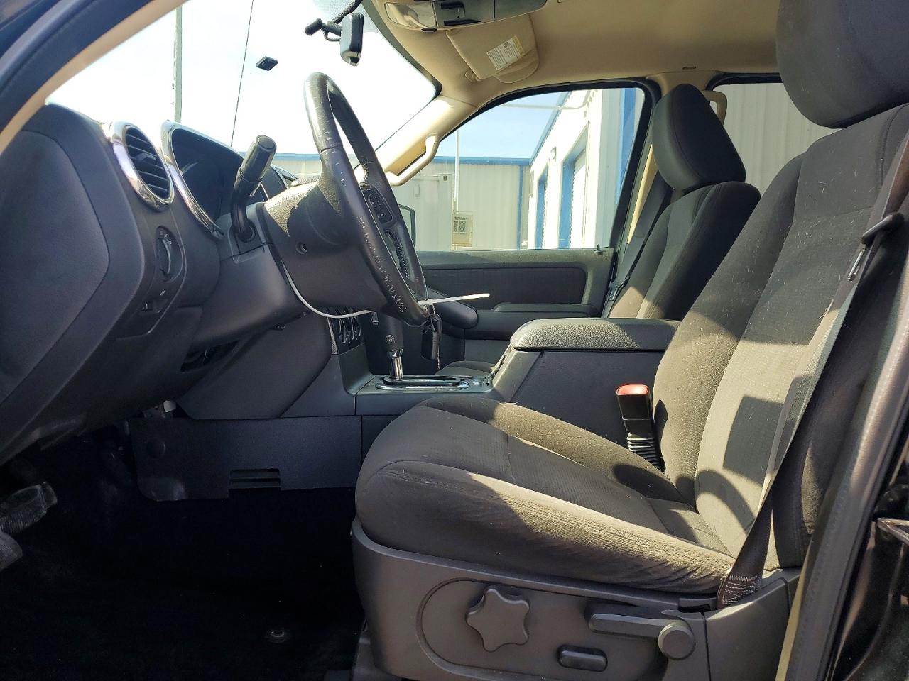 2010 FORD EXPLORER XLT photo 19