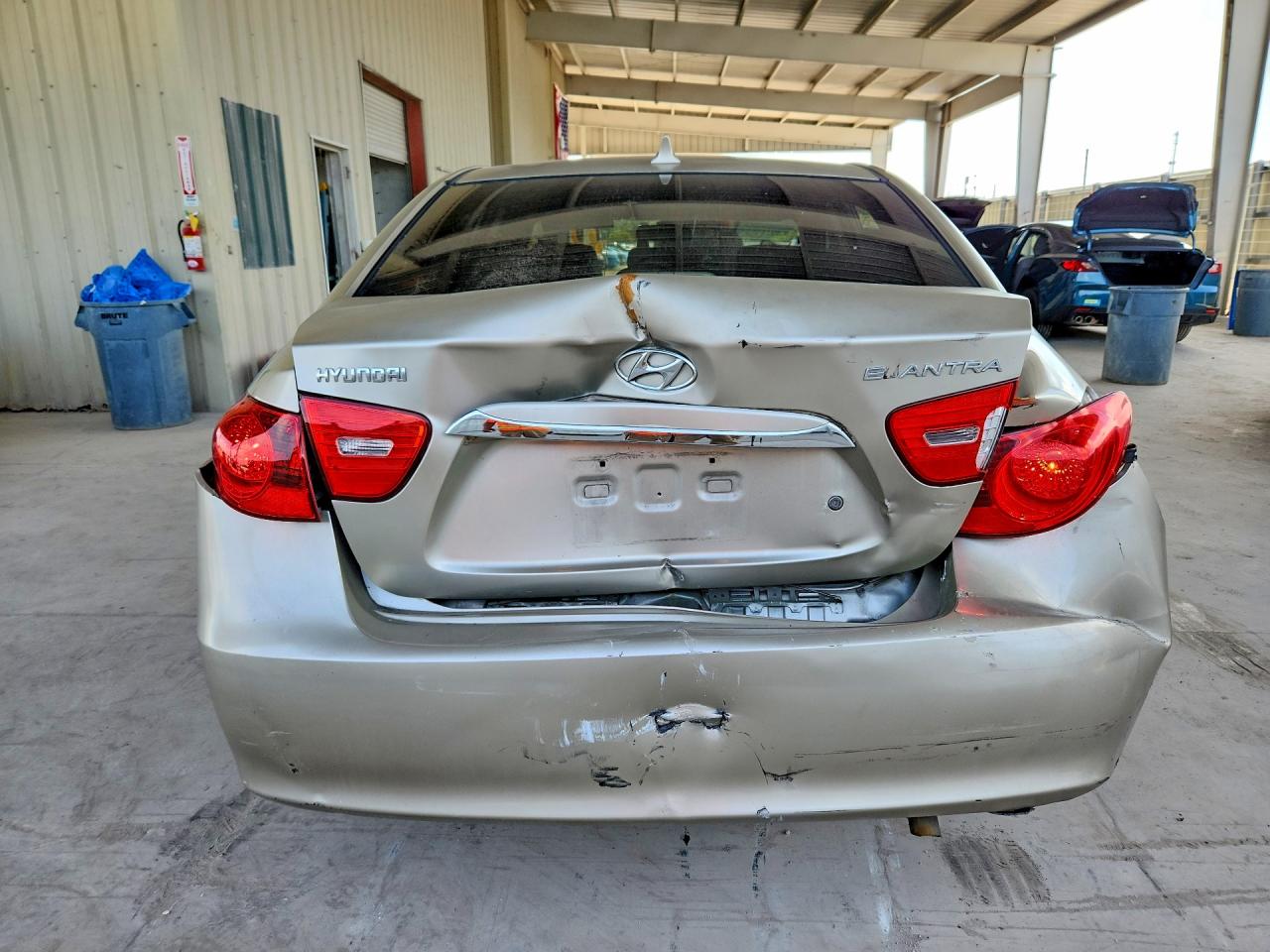 2010 HYUNDAI ELANTRA GLS photo 16