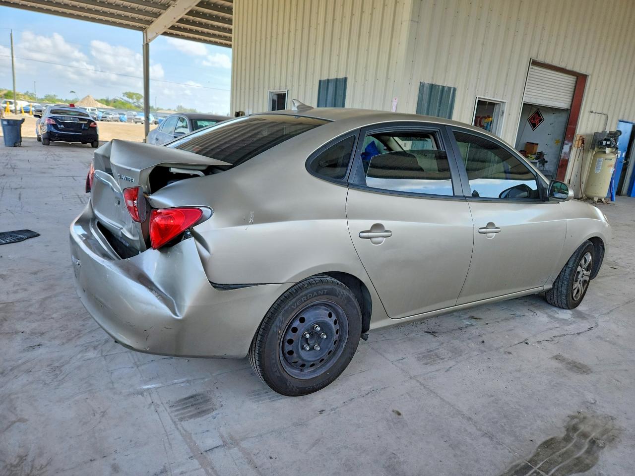 2010 HYUNDAI ELANTRA GLS photo 7