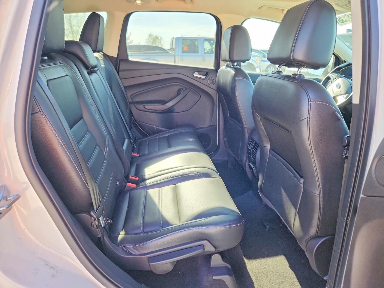 2017 FORD ESCAPE TITANIUM photo 19