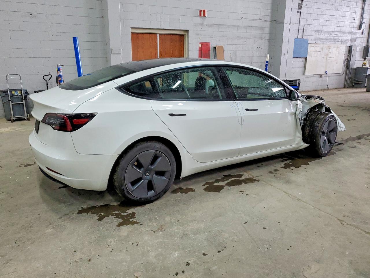 2023 TESLA MODEL 3 photo 3