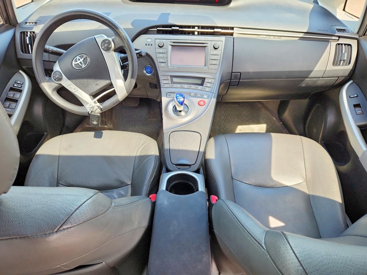 2012 TOYOTA PRIUS ONE photo 8