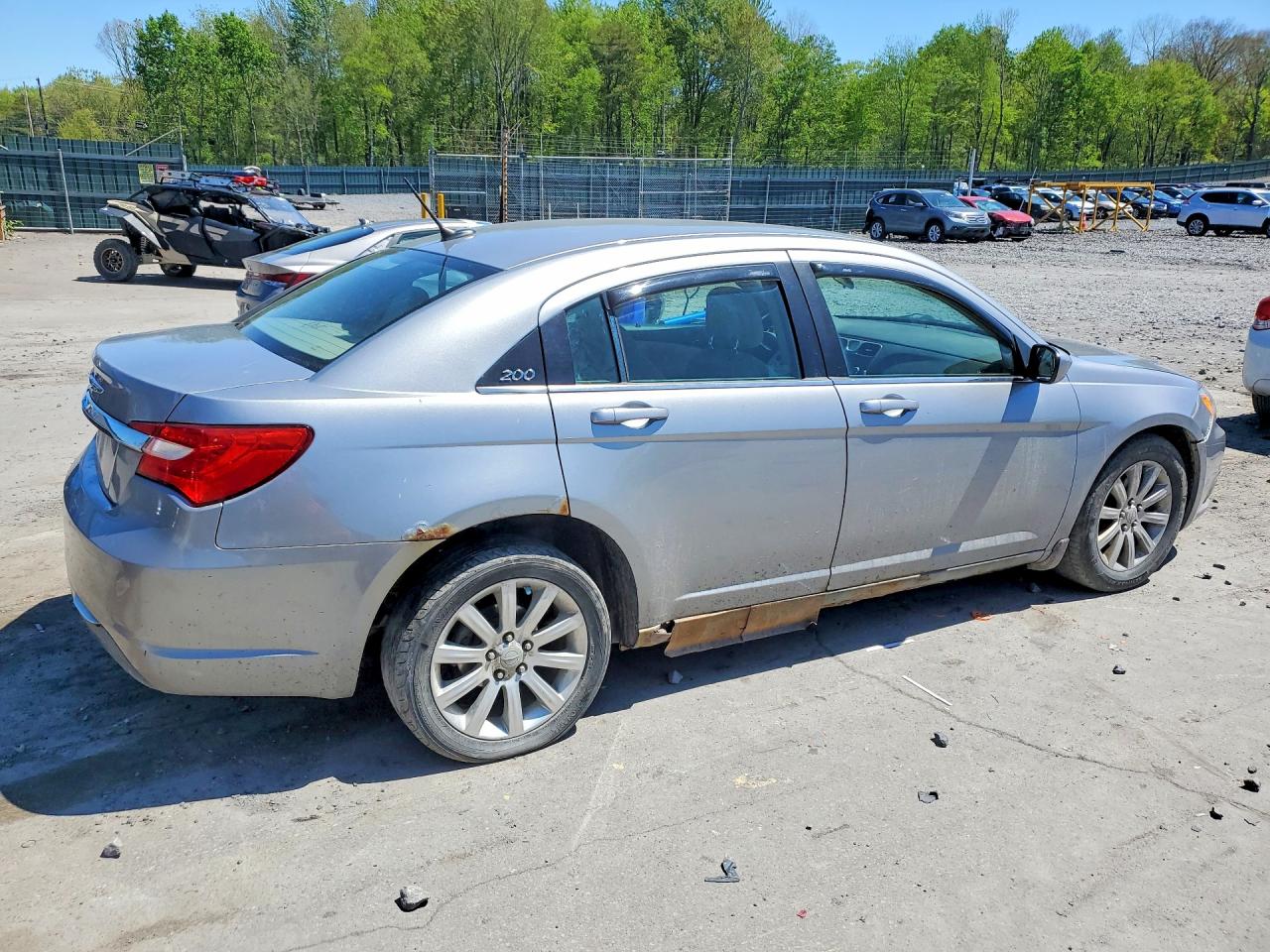 2013 CHRYSLER 200 TOURING photo 5