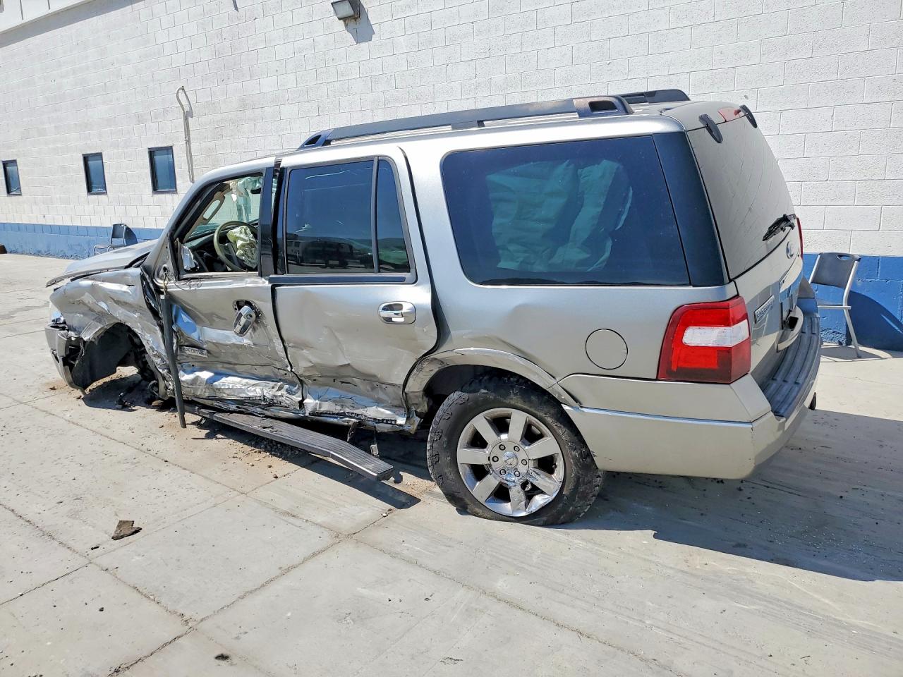 2008 FORD EXPEDITION XLT photo 2