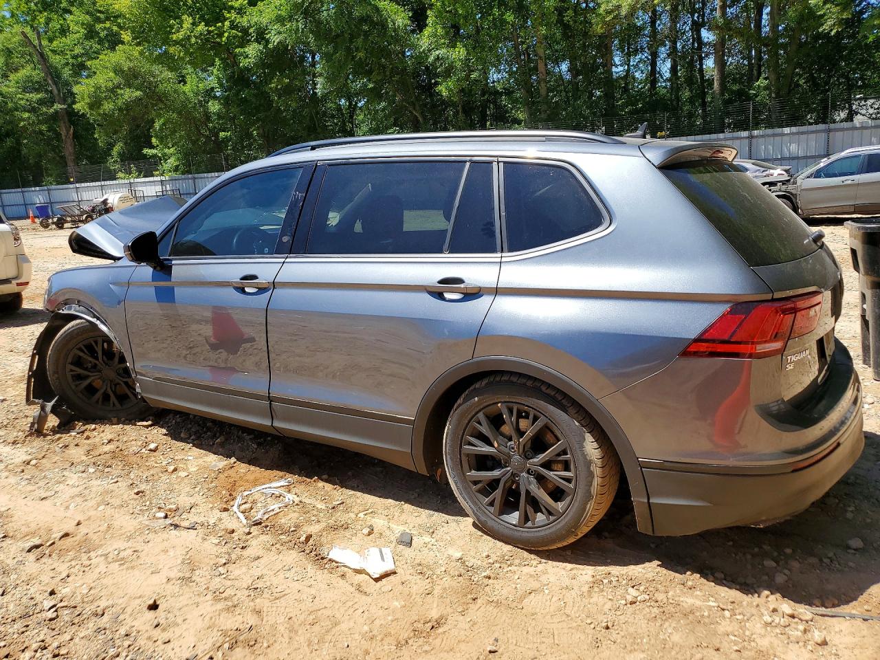 2020 VOLKSWAGEN TIGUAN SE photo 4