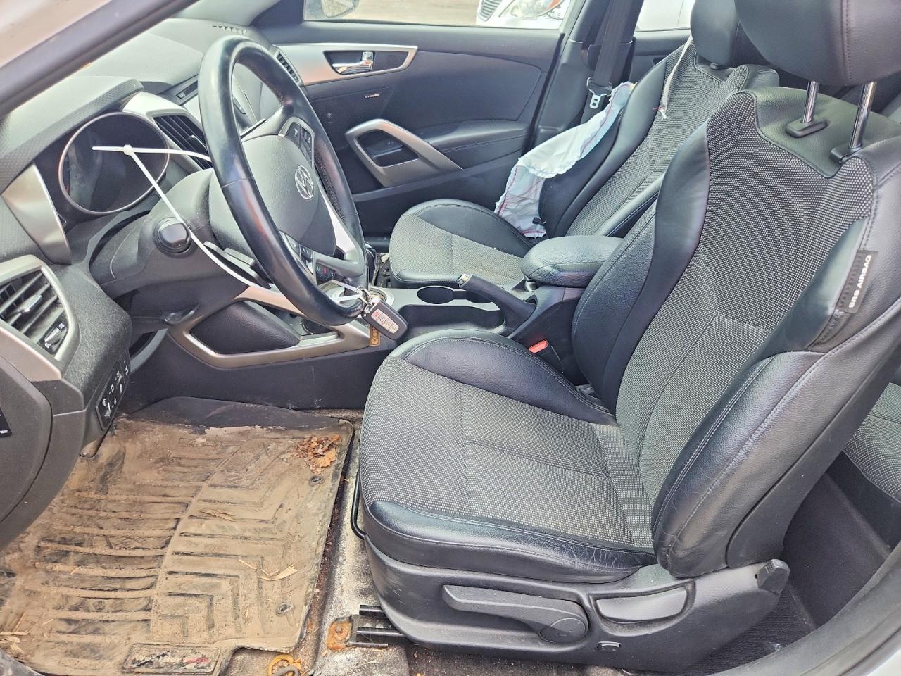 2015 HYUNDAI VELOSTER BASE photo 7