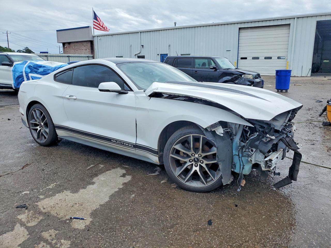 2016 FORD MUSTANG photo 7