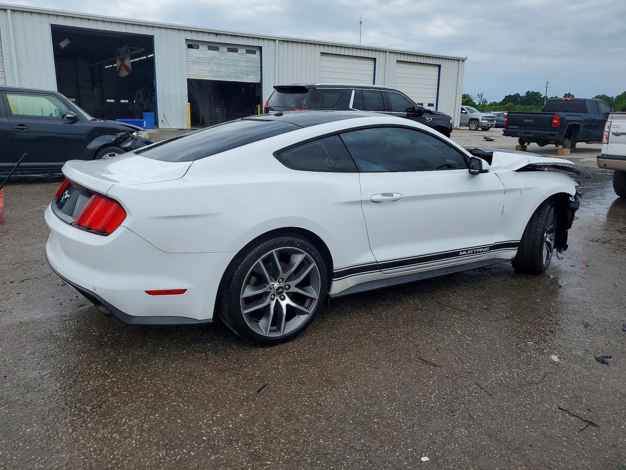 2016 FORD MUSTANG photo 5