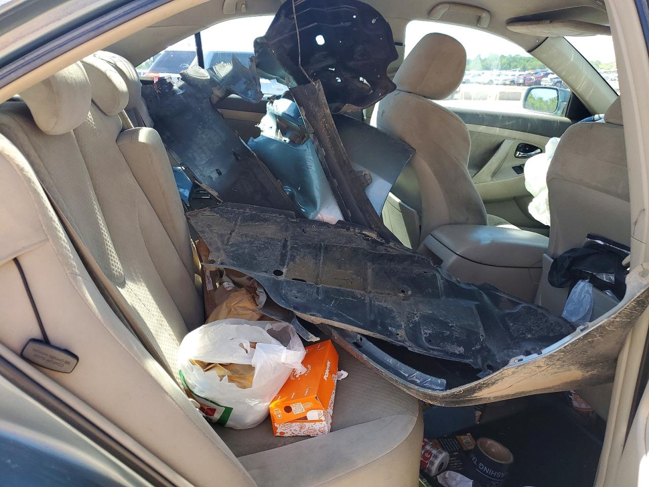 2009 TOYOTA CAMRY LE photo 19
