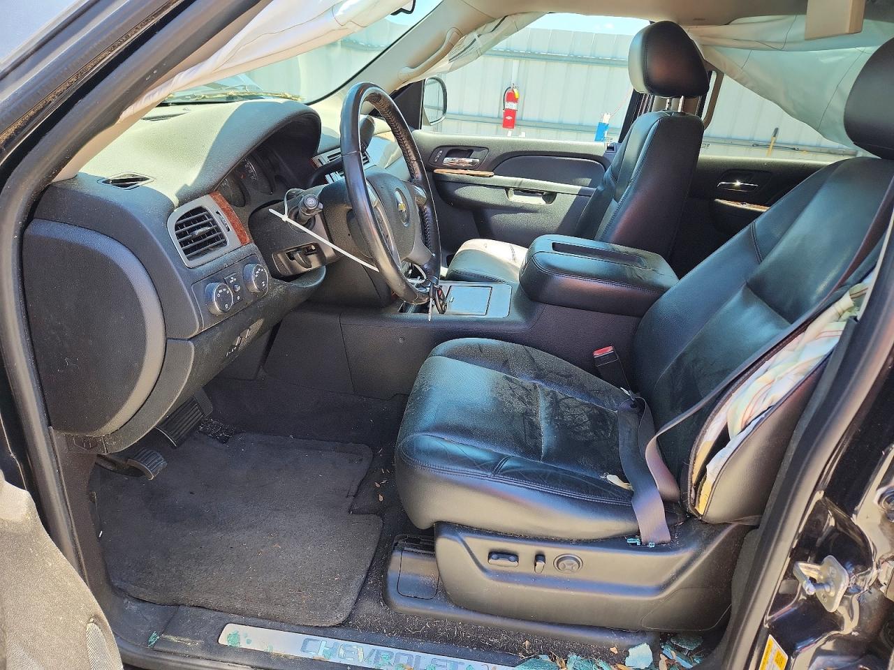 2011 CHEVROLET TAHOE K1500 LTZ photo 19