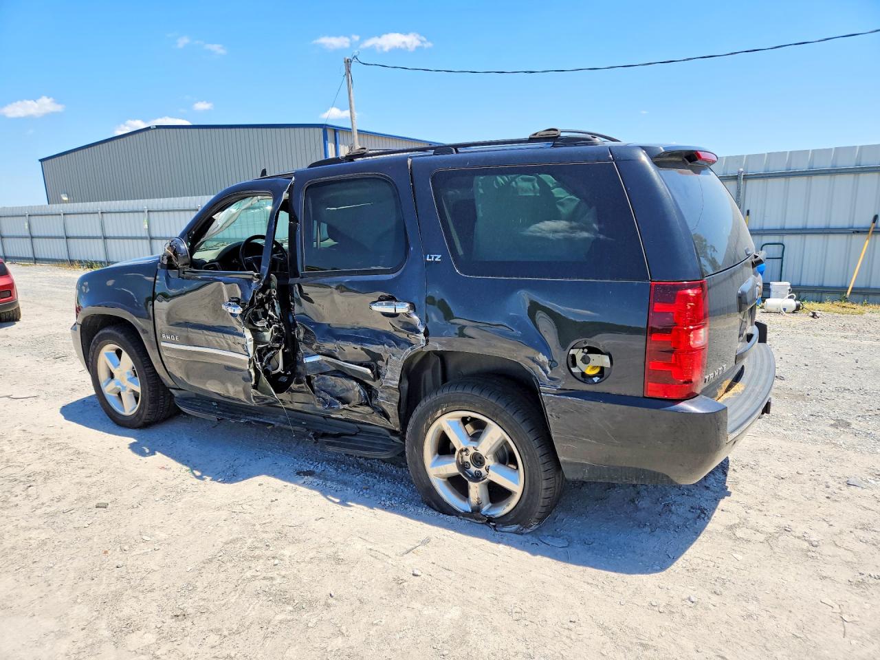 2011 CHEVROLET TAHOE K1500 LTZ photo 4
