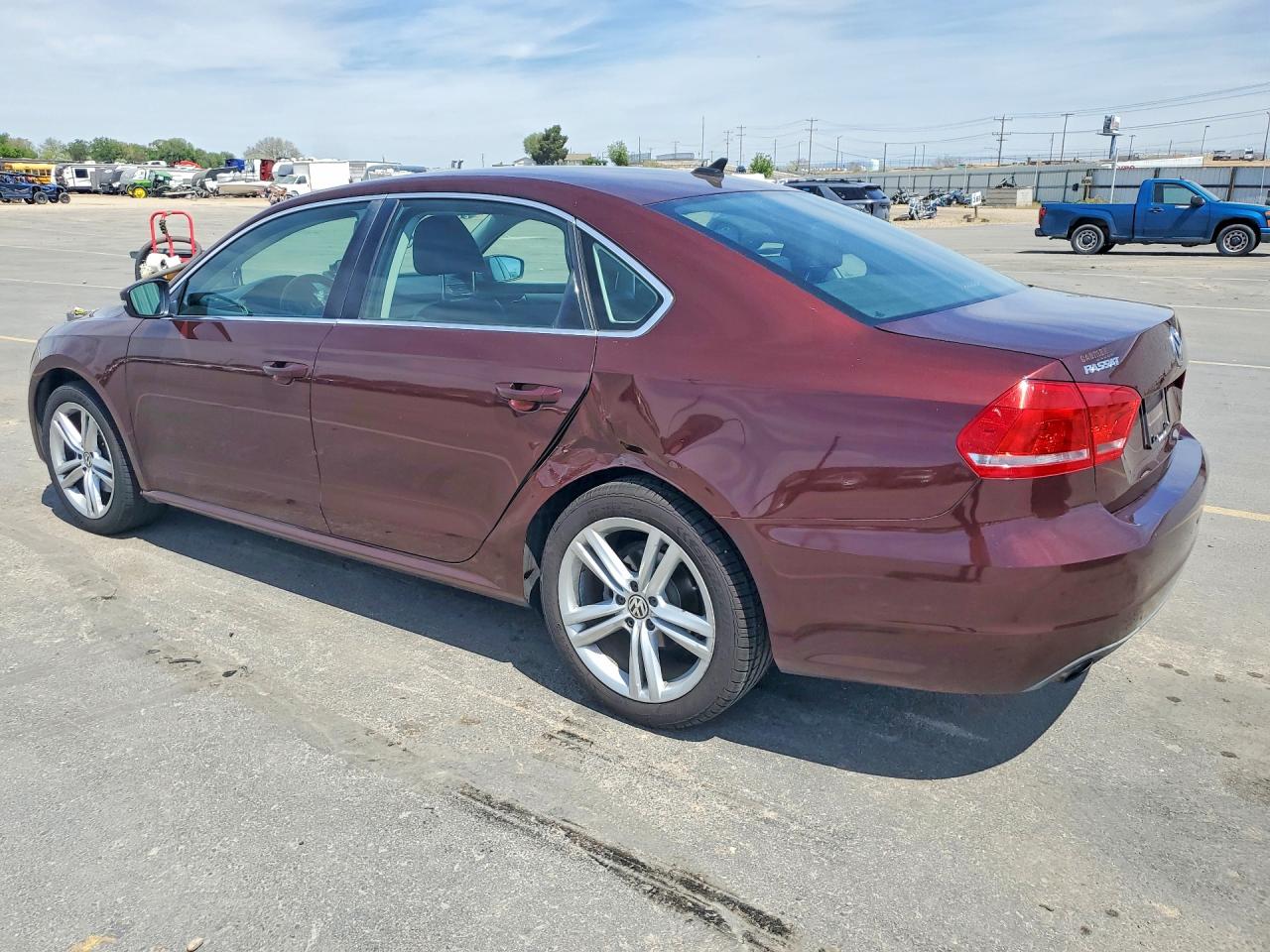 2014 VOLKSWAGEN PASSAT SE photo 3