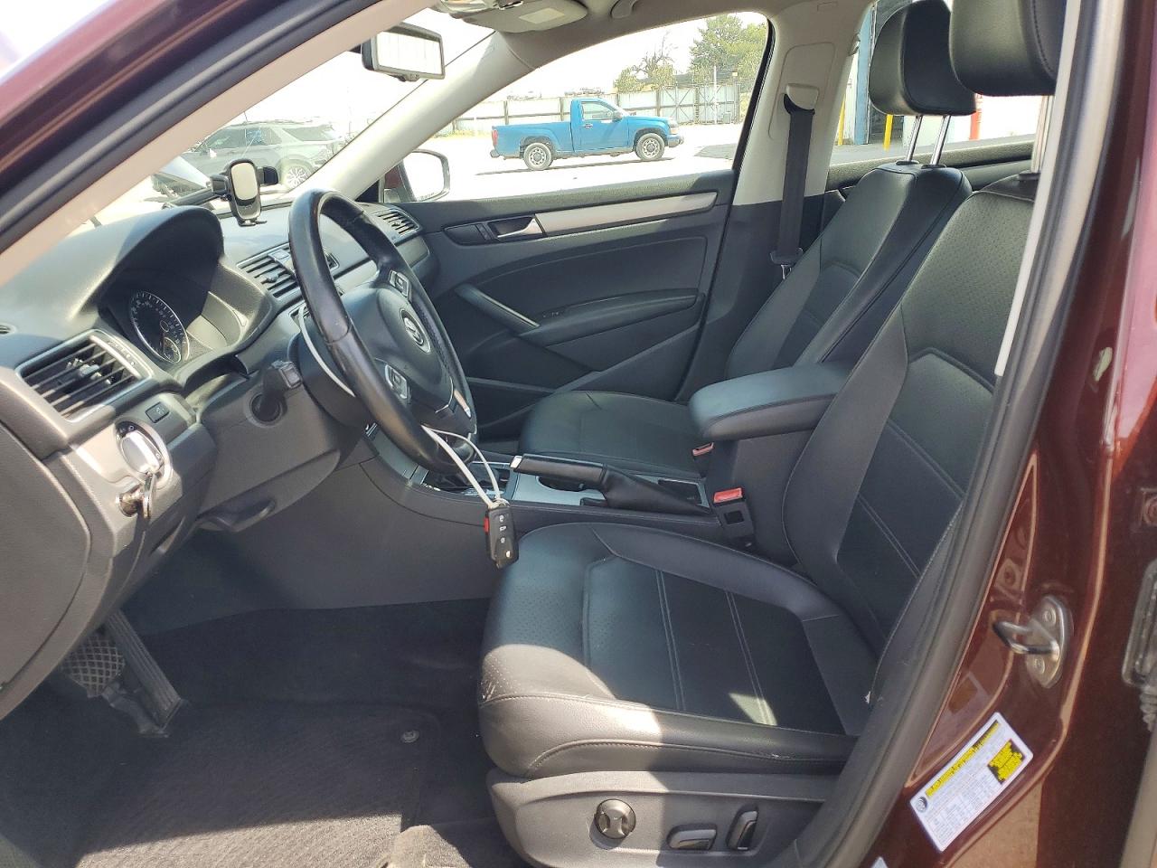 2014 VOLKSWAGEN PASSAT SE photo 13