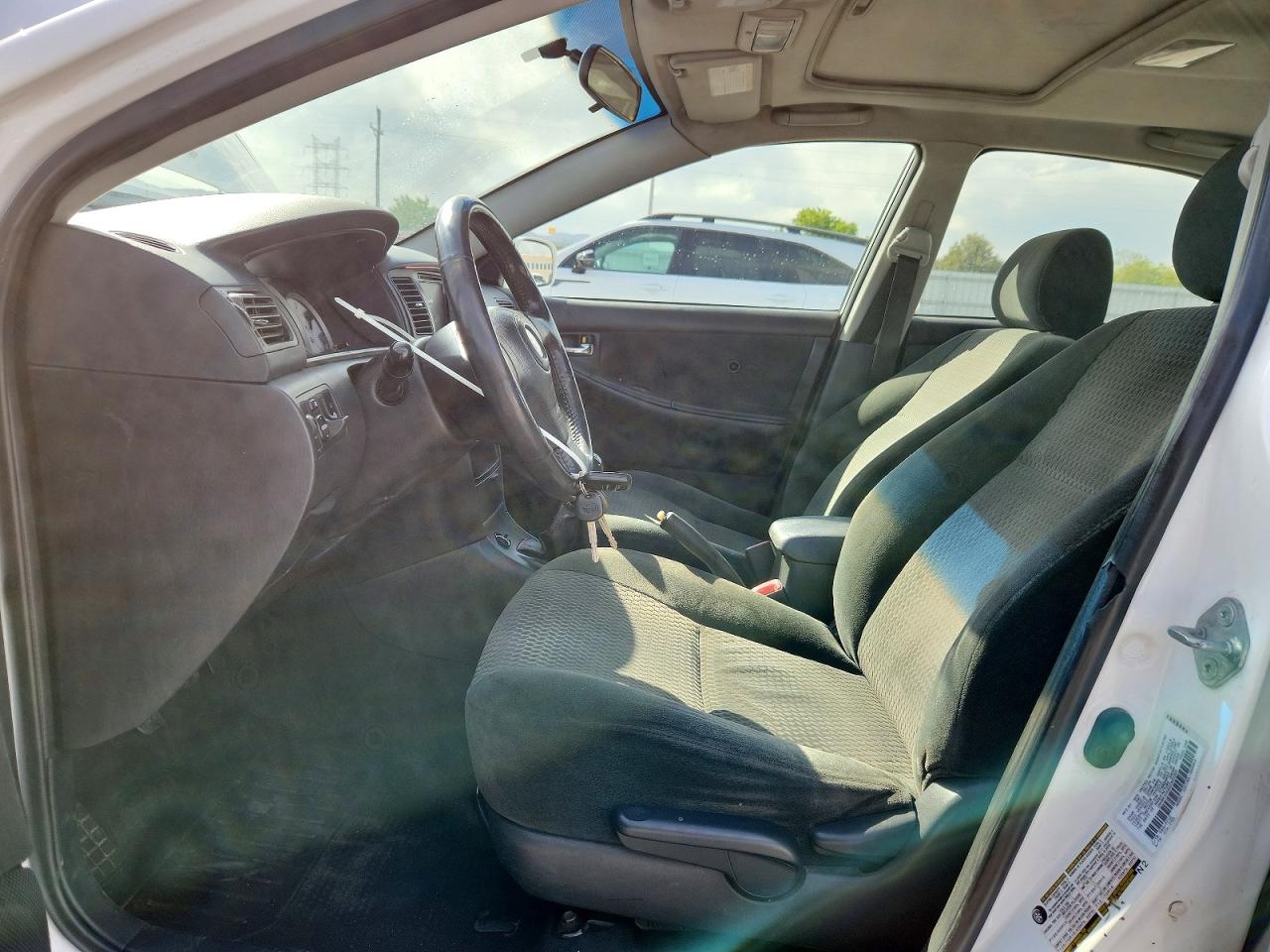 2005 TOYOTA COROLLA S photo 13