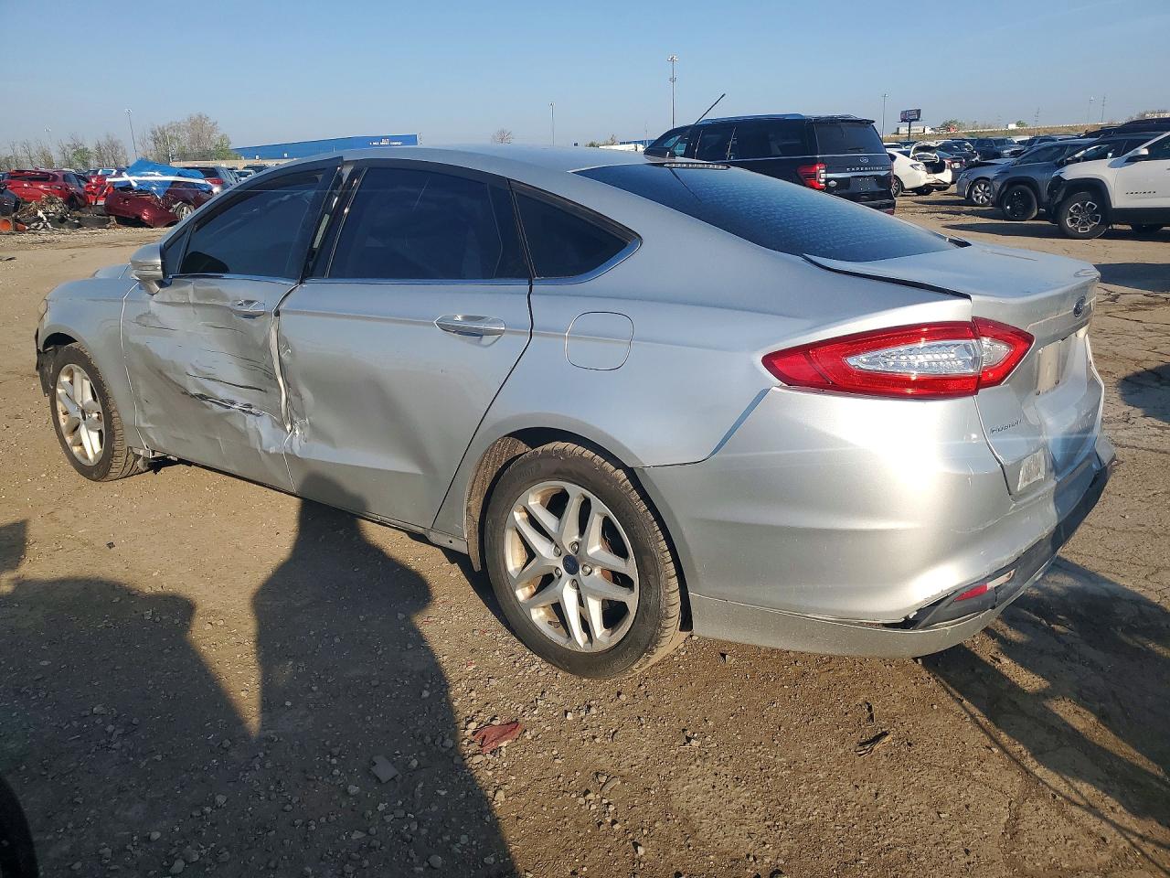 2016 FORD FUSION SE photo 4