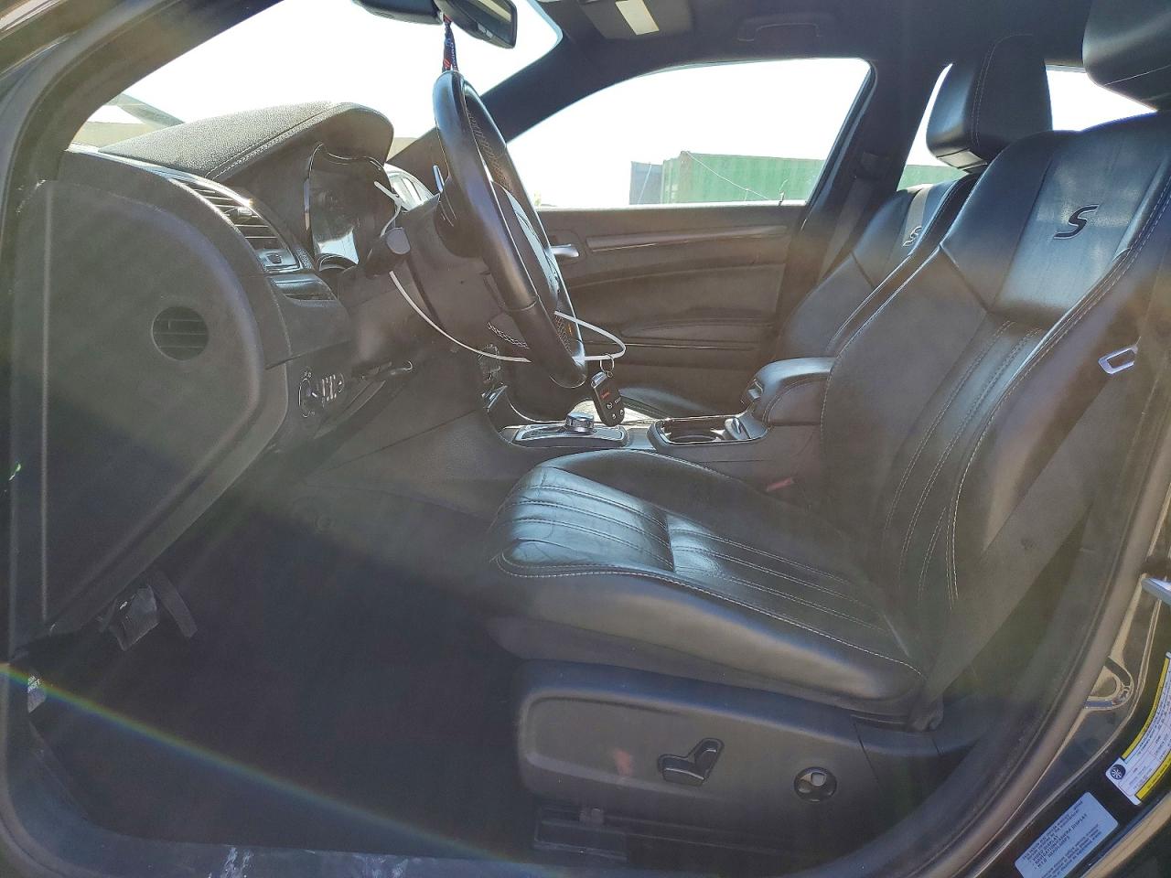 2016 CHRYSLER 300 S photo 13