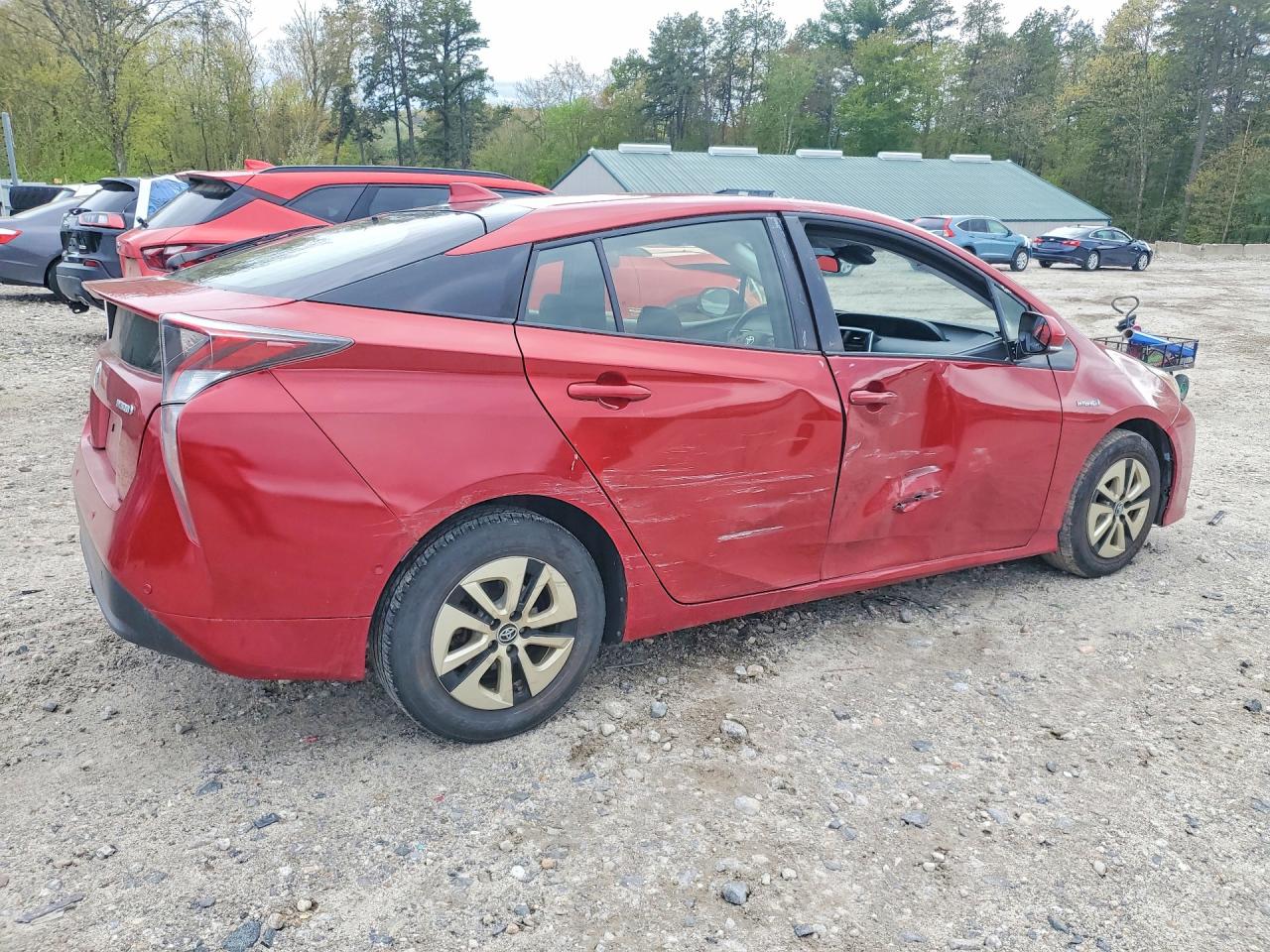 2017 TOYOTA PRIUS THREE photo 5