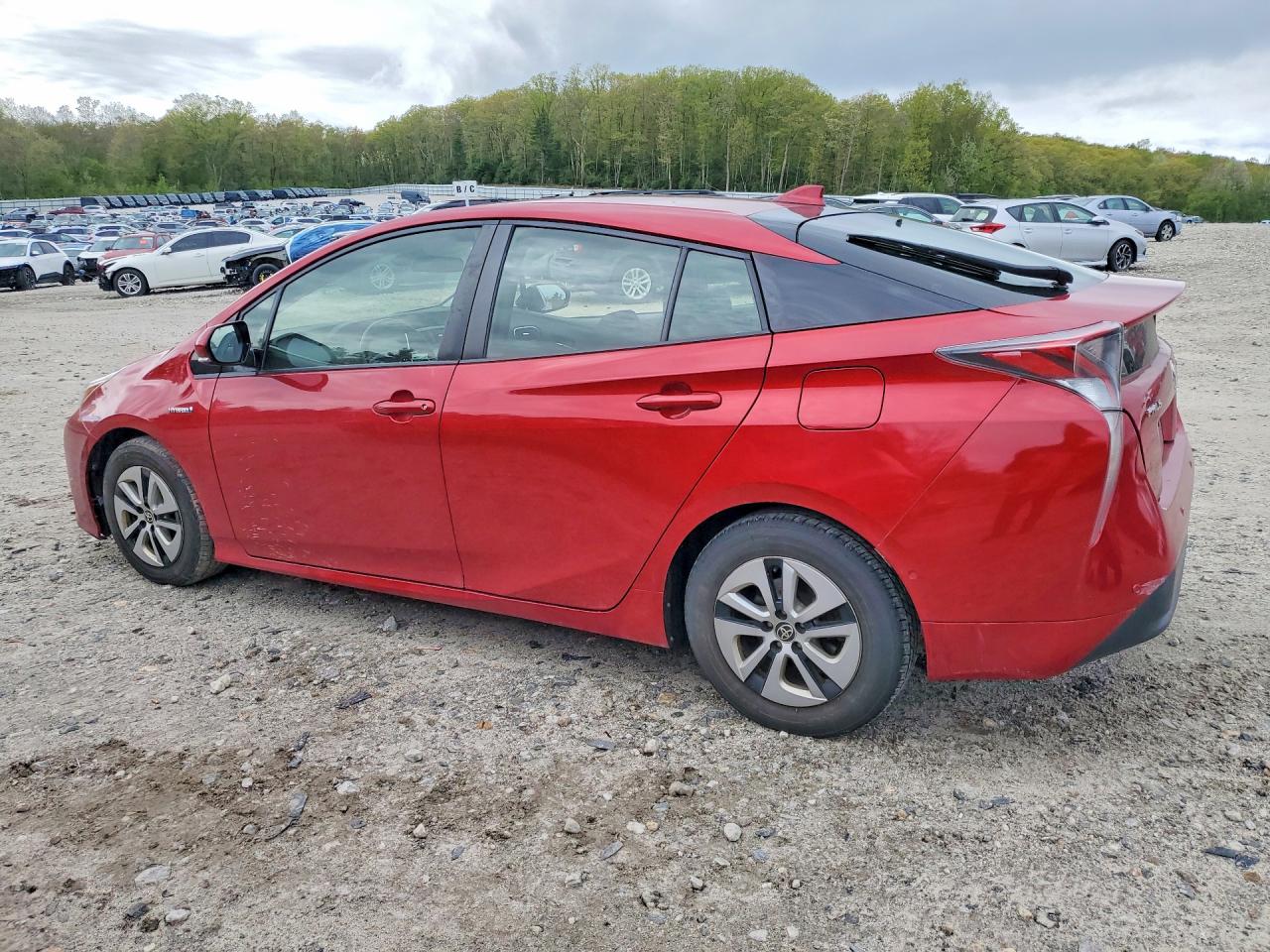 2017 TOYOTA PRIUS THREE photo 3