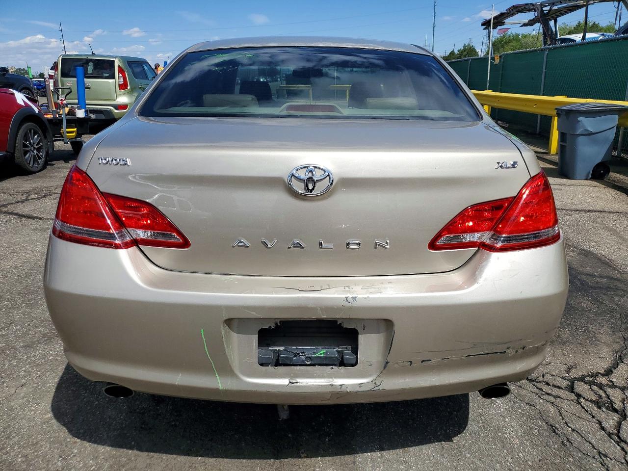 2006 TOYOTA AVALON XLS photo 16