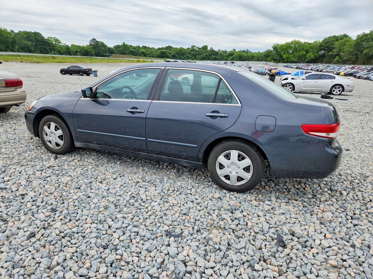 2004 HONDA ACCORD LX photo 3