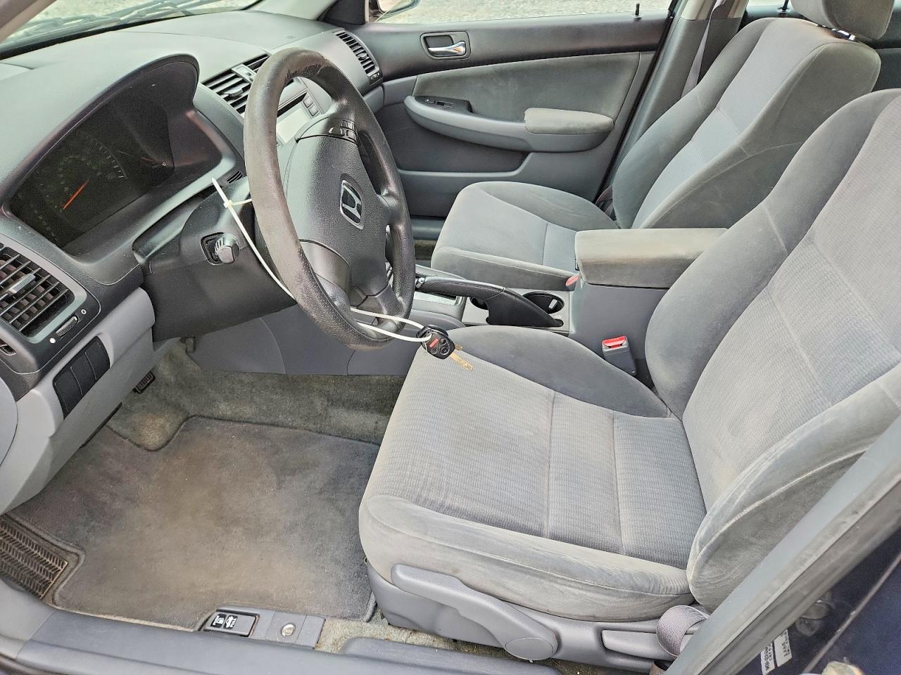 2004 HONDA ACCORD LX photo 13