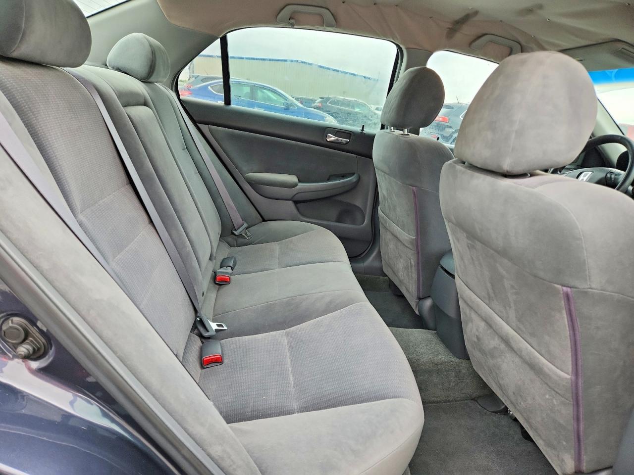 2004 HONDA ACCORD LX photo 19