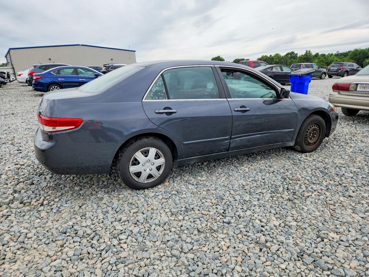 2004 HONDA ACCORD LX photo 5