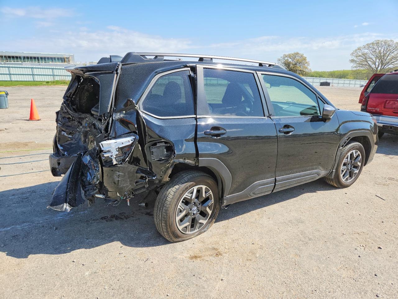 2025 SUBARU FORESTER PREMIUM photo 7