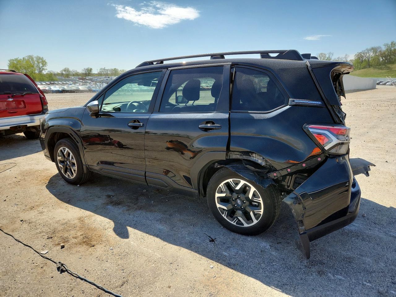 2025 SUBARU FORESTER PREMIUM photo 4