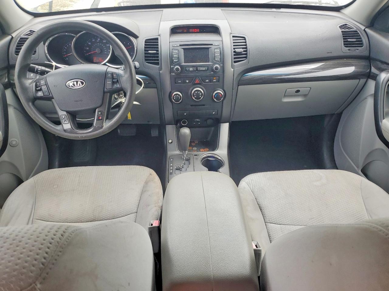 2013 KIA SORENTO LX photo 15
