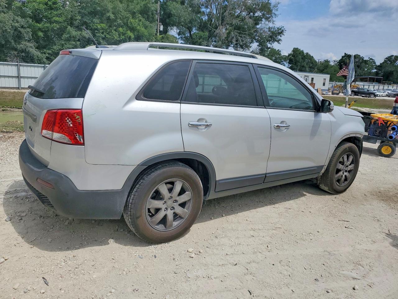 2013 KIA SORENTO LX photo 5