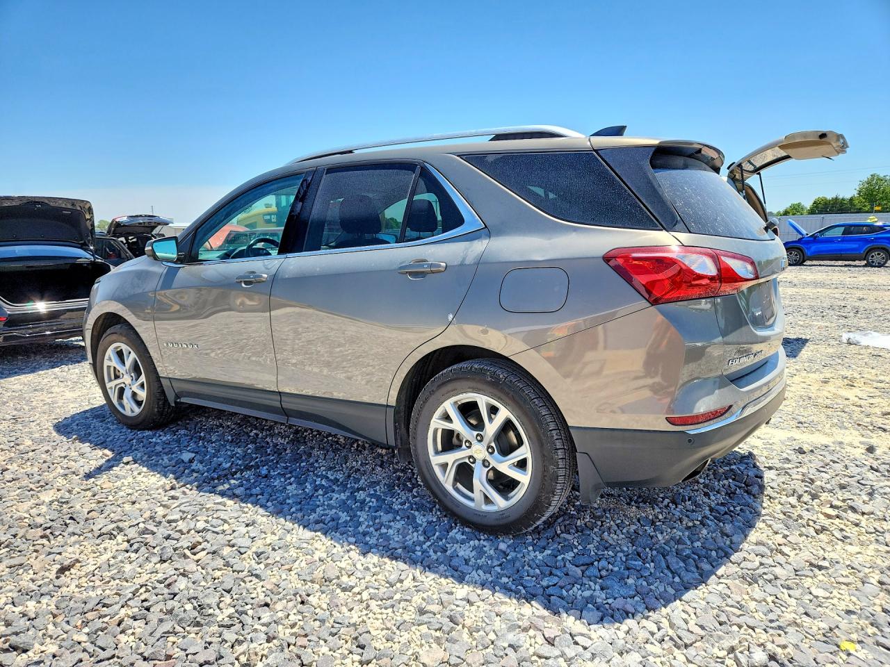 2018 CHEVROLET EQUINOX LT photo 3