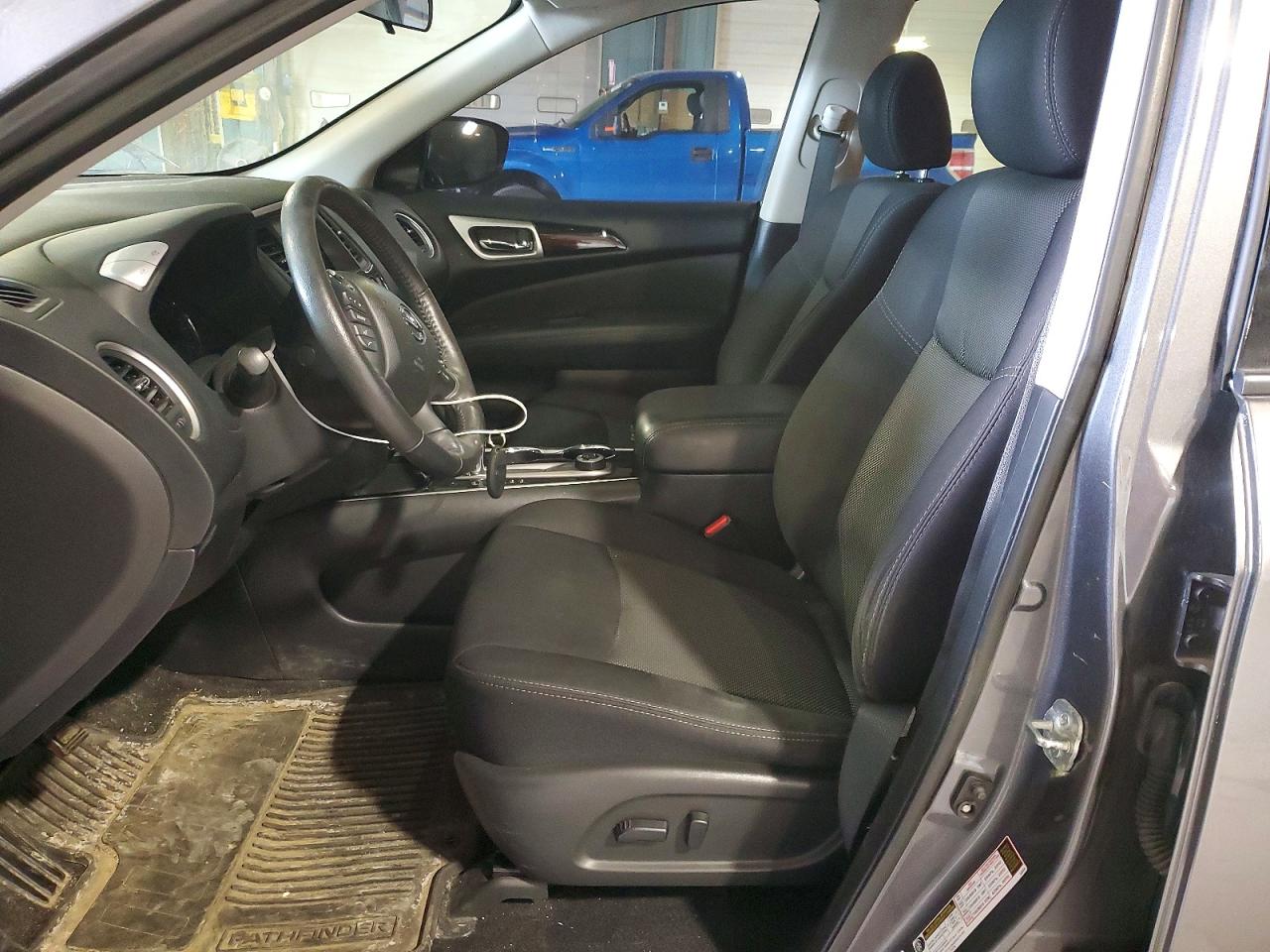 2020 NISSAN PATHFINDER SV photo 13