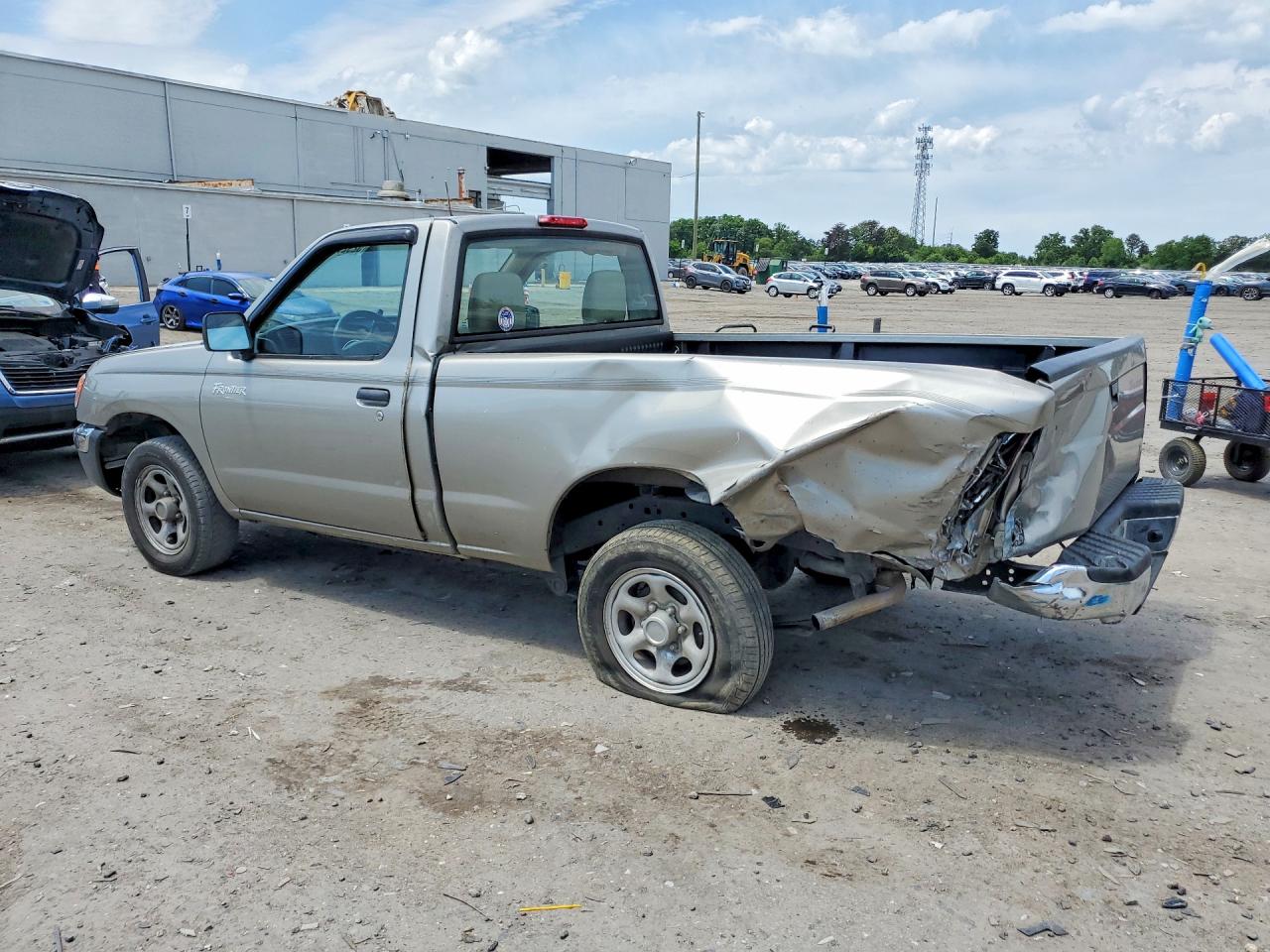 2000 NISSAN FRONTIER XE photo 2