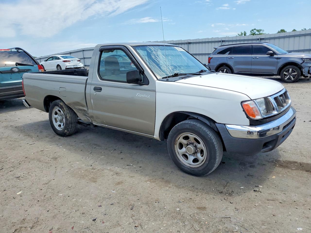 2000 NISSAN FRONTIER XE photo 4