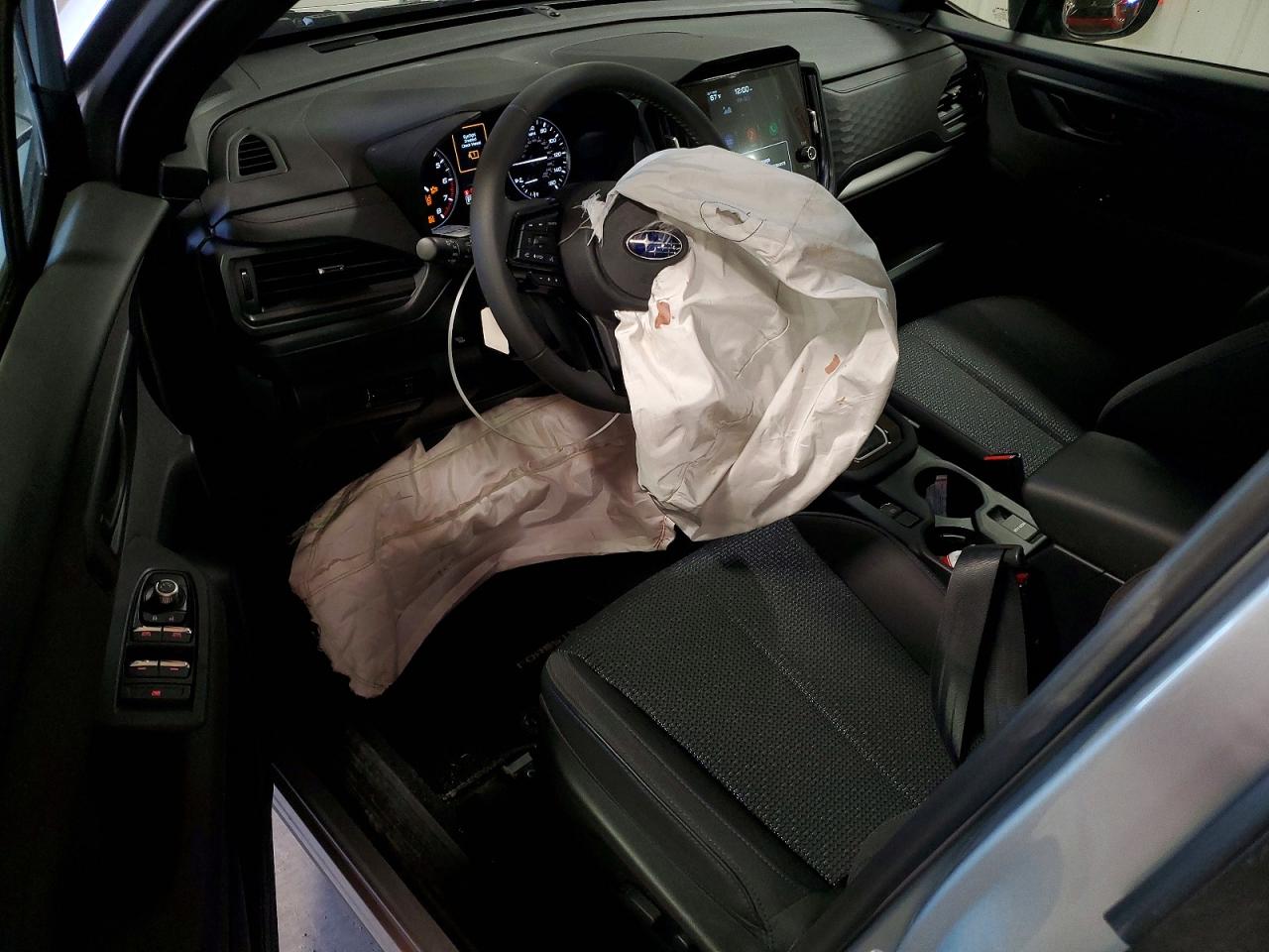2025 SUBARU FORESTER PREMIUM photo 15