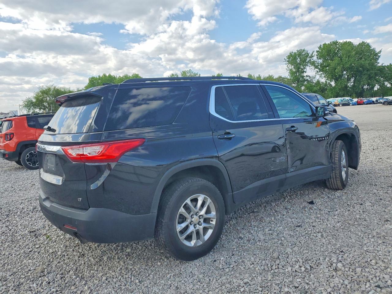 2019 CHEVROLET TRAVERSE LT photo 5