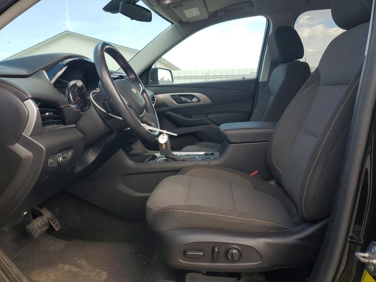 2019 CHEVROLET TRAVERSE LT photo 13