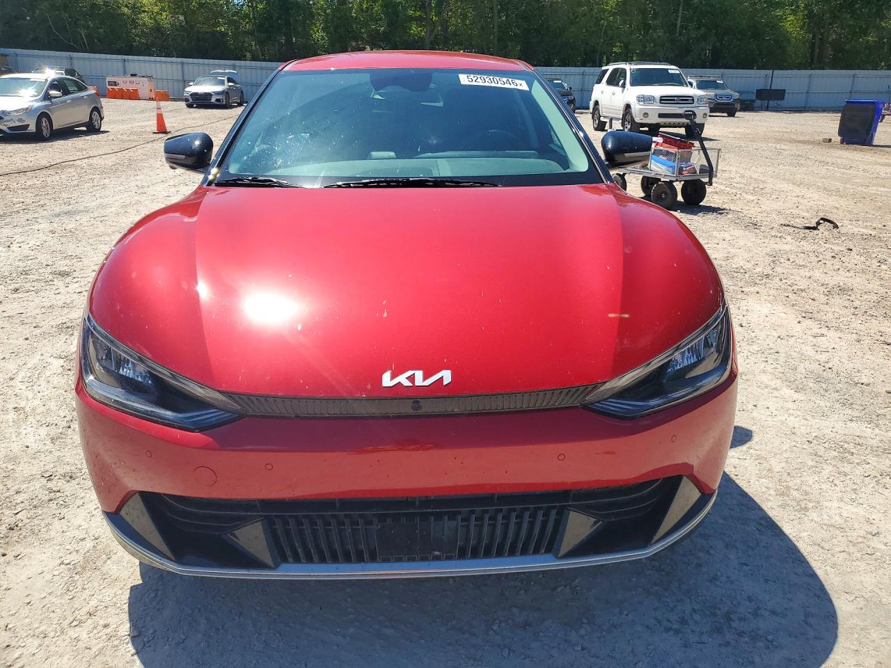 2024 KIA EV6 WIND photo 9