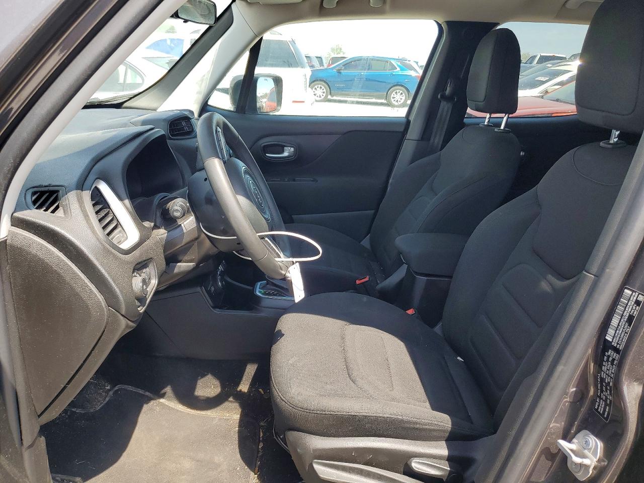 2020 JEEP RENEGADE LATITUDE photo 19