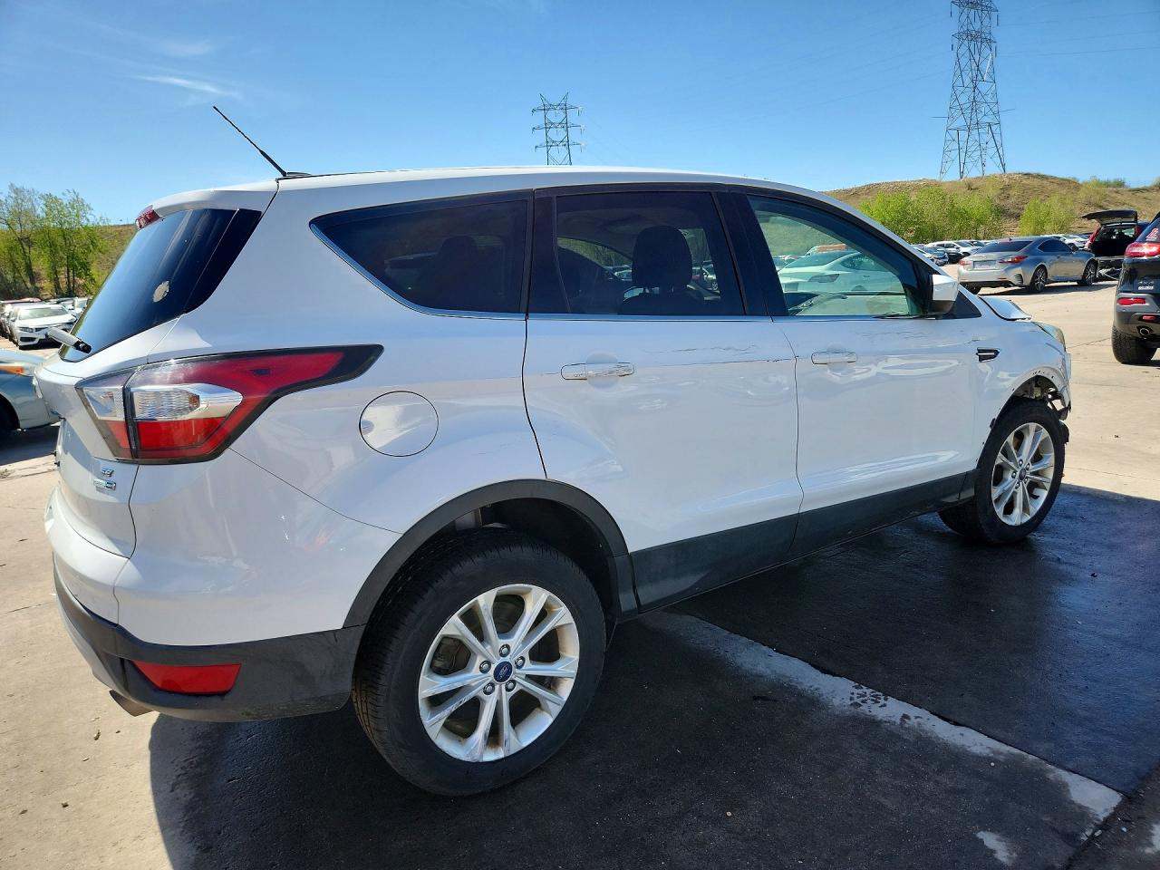 2017 FORD ESCAPE SE photo 5