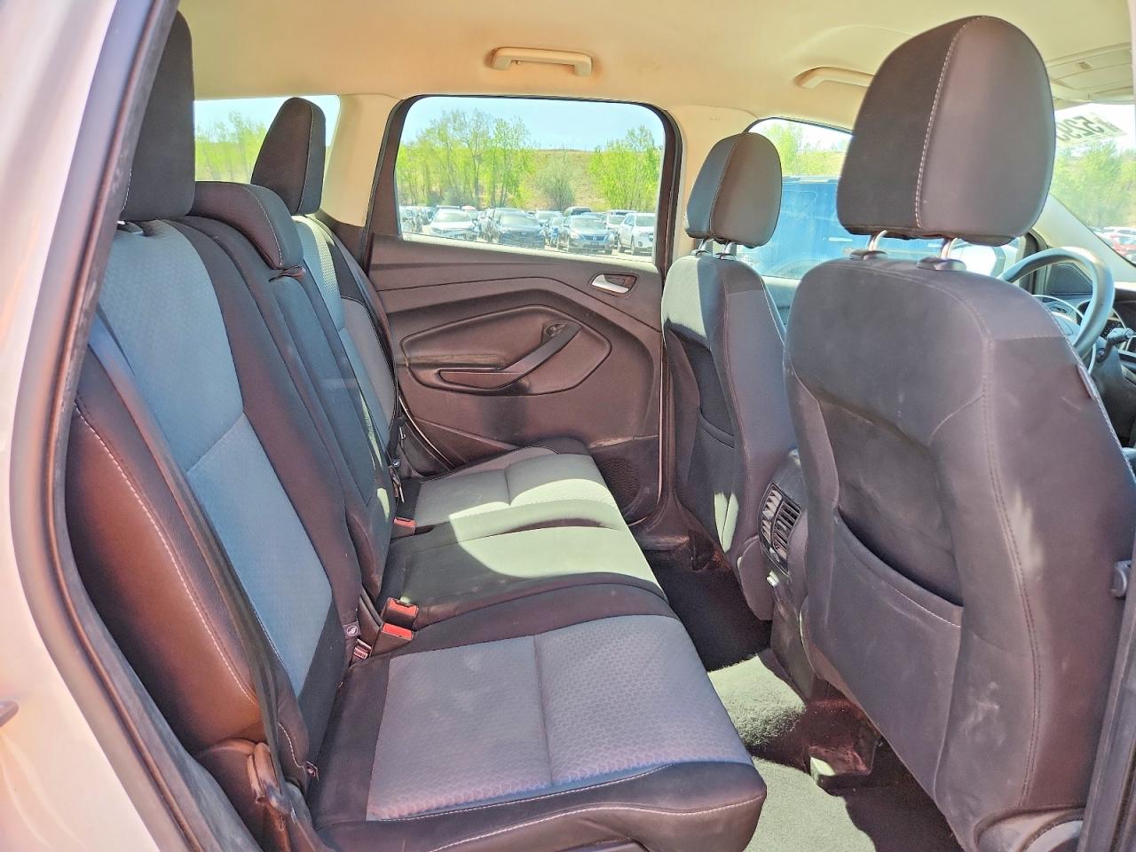 2017 FORD ESCAPE SE photo 21