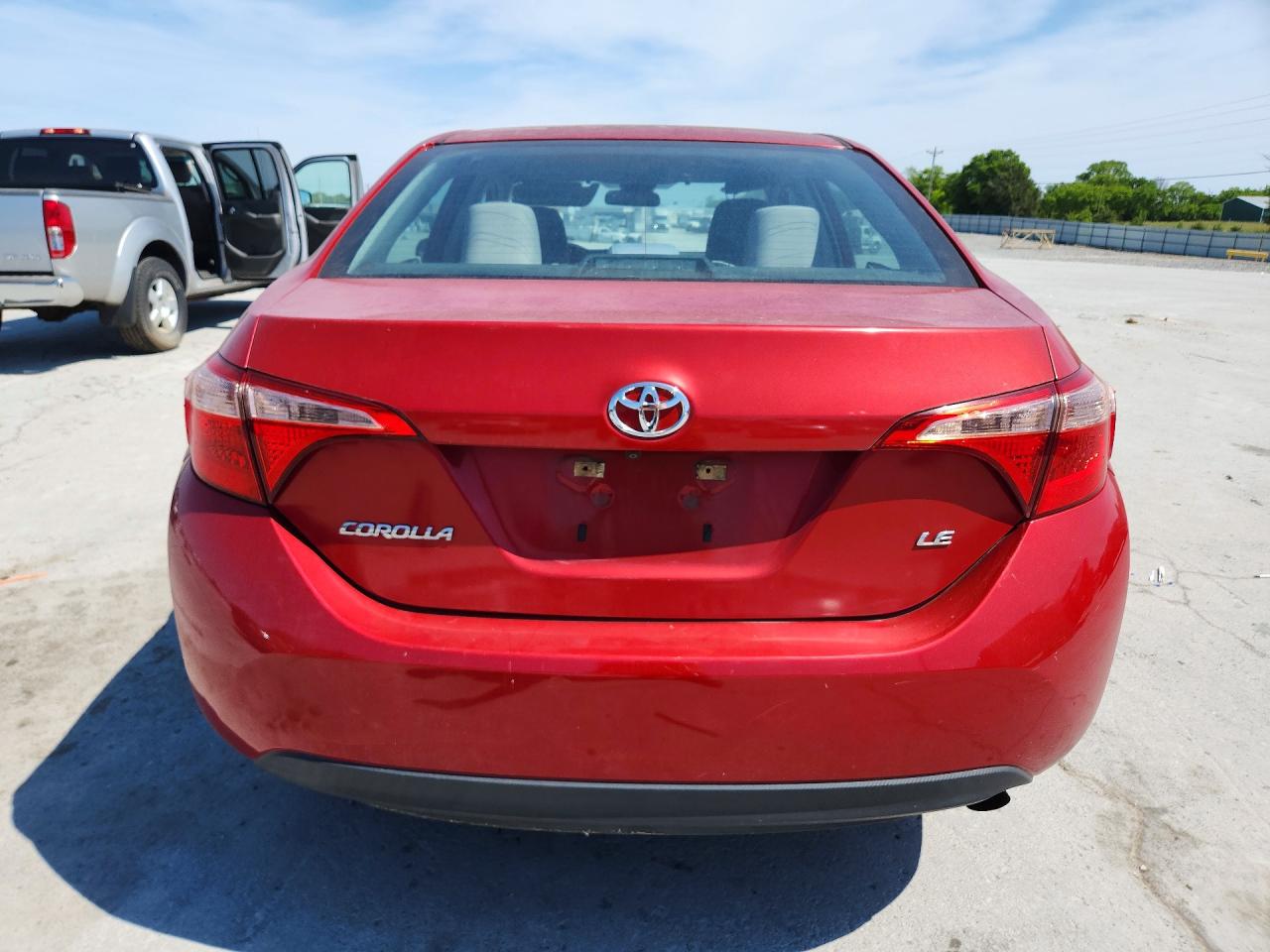 2018 TOYOTA COROLLA LE photo 11